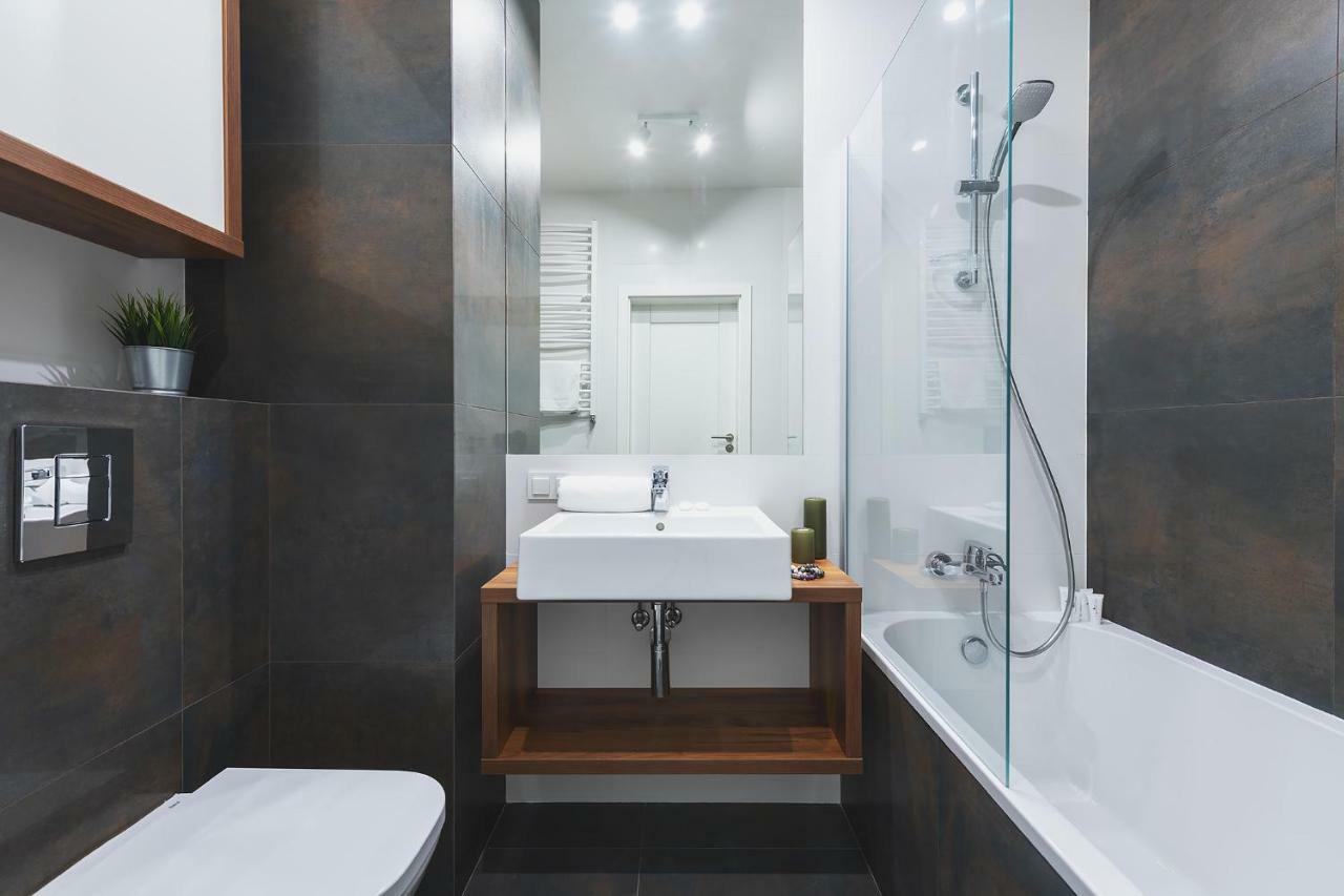 Okecie Airport Studio Bakalarska 2 P&O Serviced Apartments Варшава Екстериор снимка